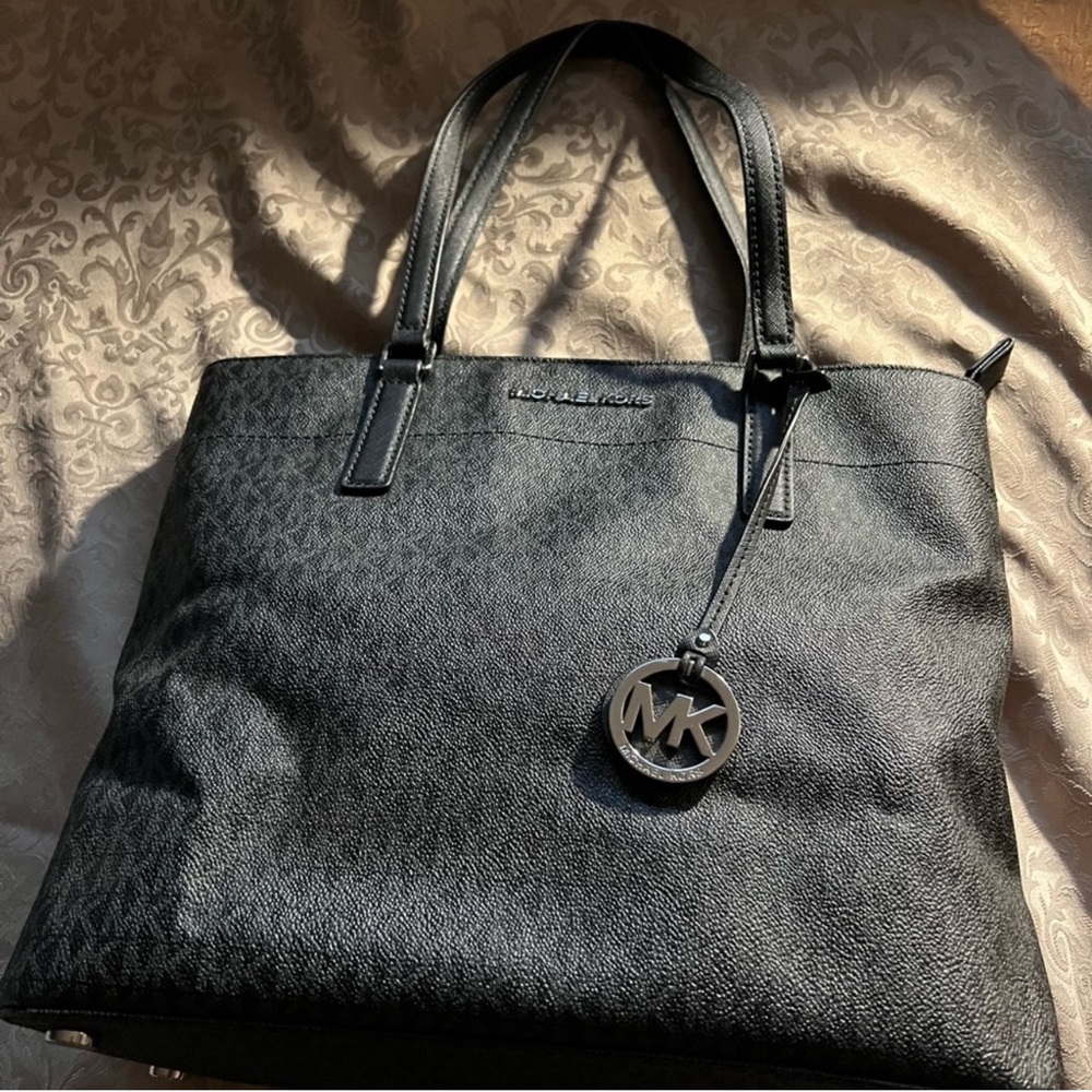 Micheal Kors Tote